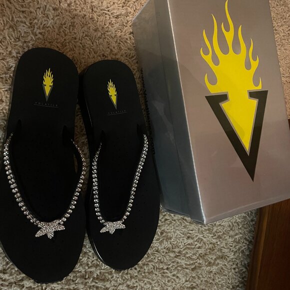 Volatile Designer sandals women new in box - Picture 1 of 2